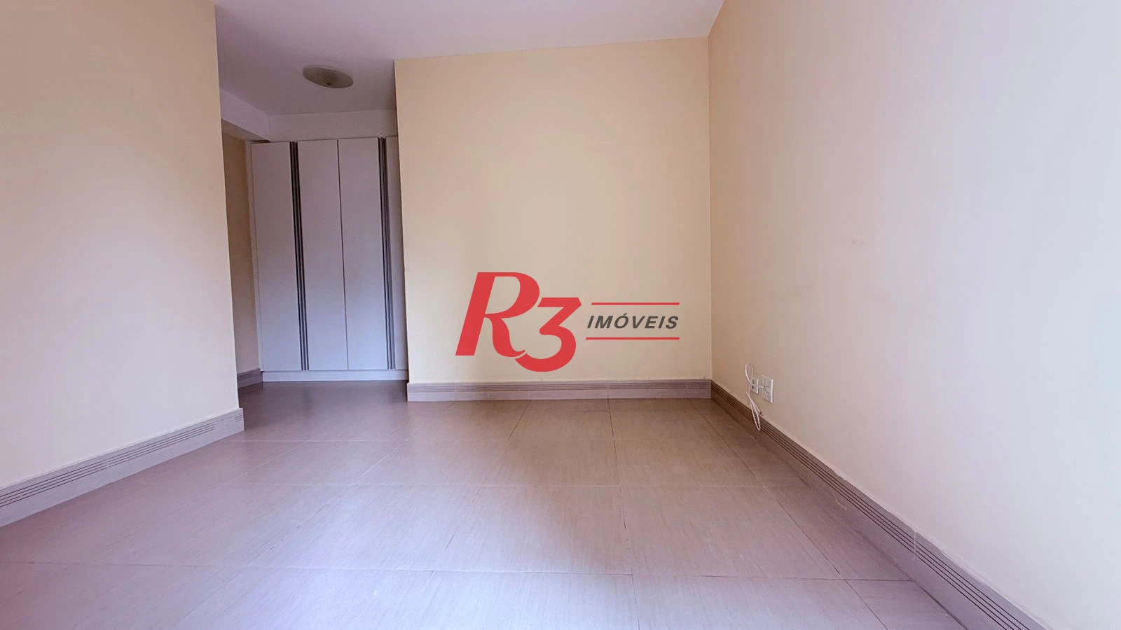 Apartamento com 2 dormitórios à venda, 73 m² por R$ 650.000,00 - José Menino - Santos/SP