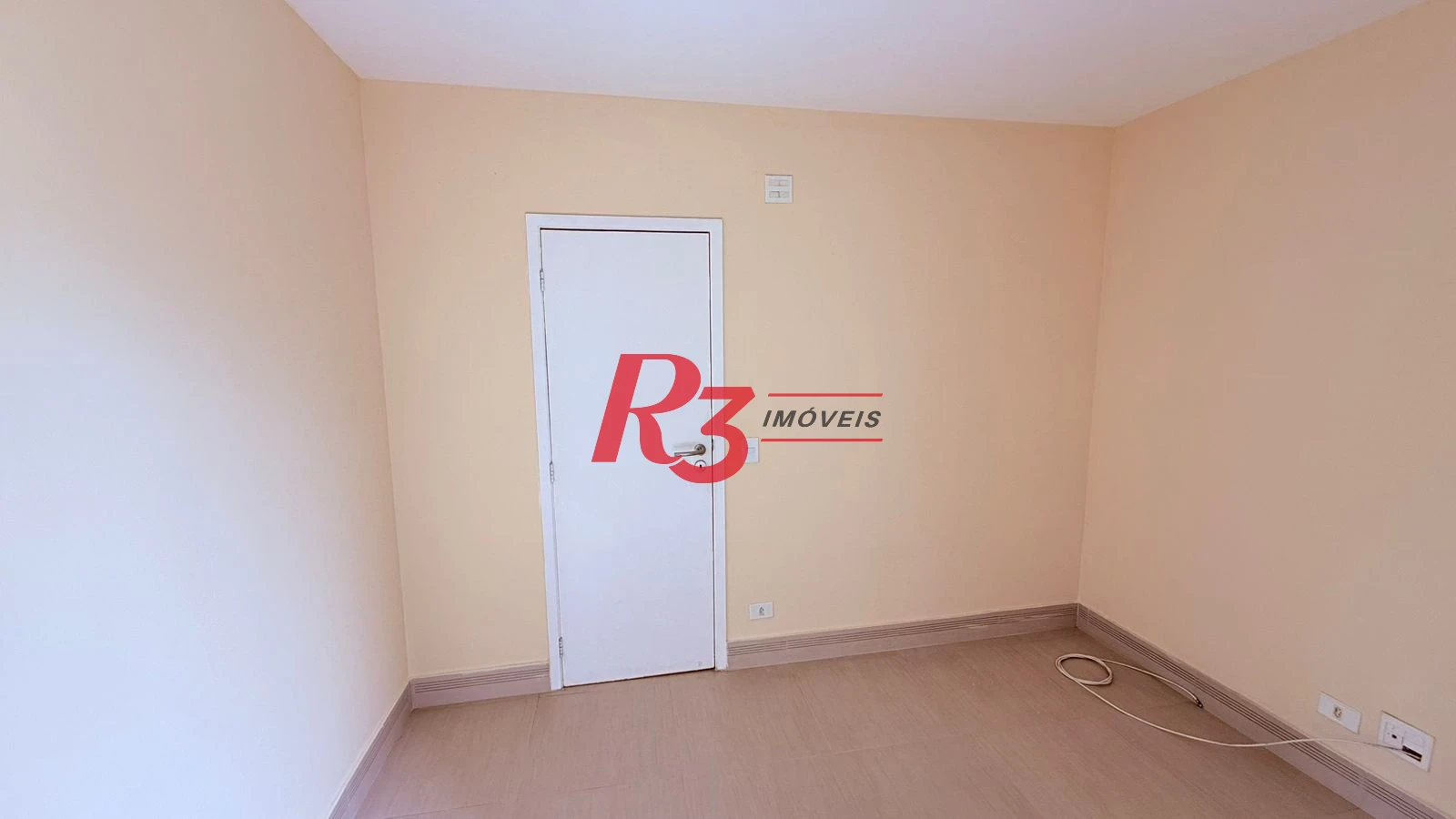 Apartamento com 2 dormitórios à venda, 73 m² por R$ 650.000,00 - José Menino - Santos/SP