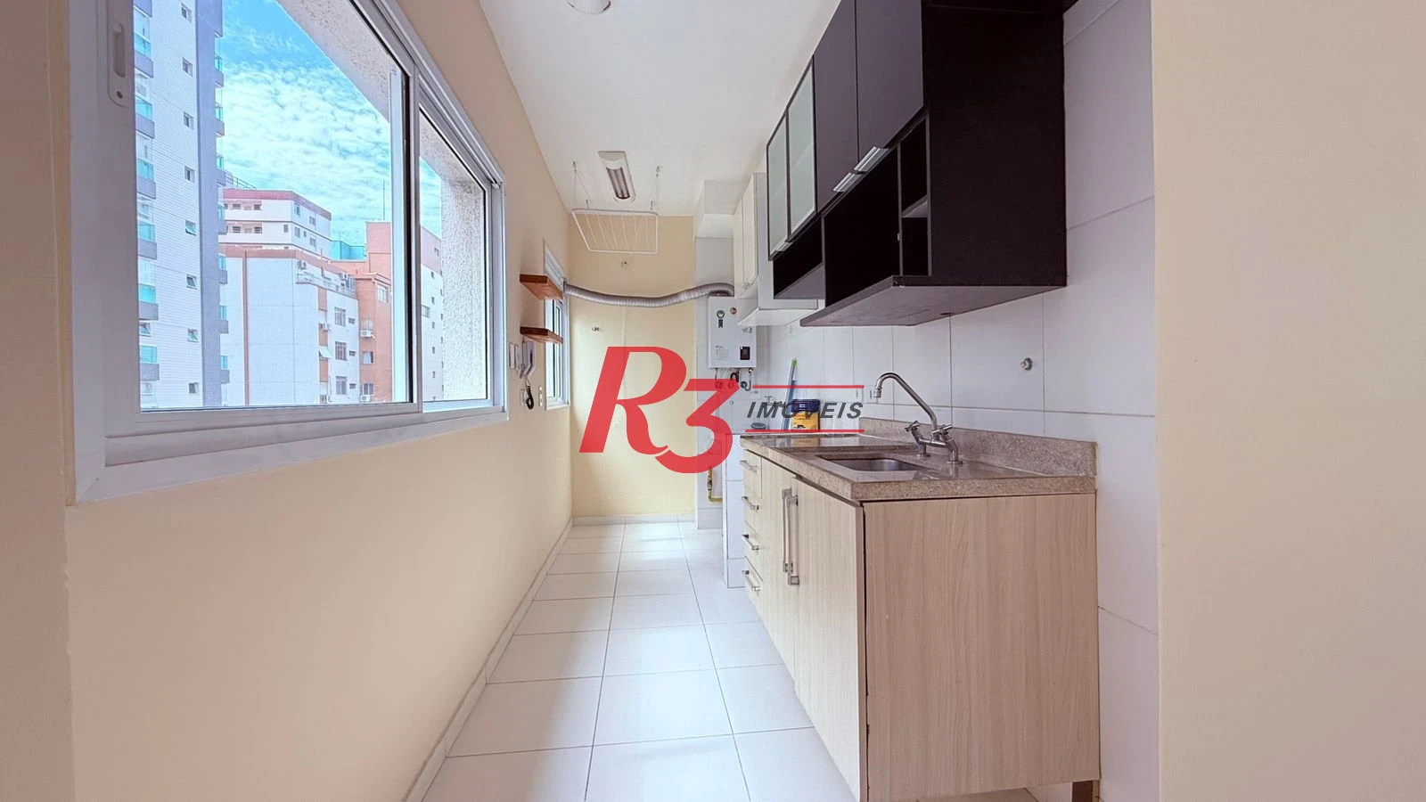 Apartamento com 2 dormitórios à venda, 73 m² por R$ 650.000,00 - José Menino - Santos/SP