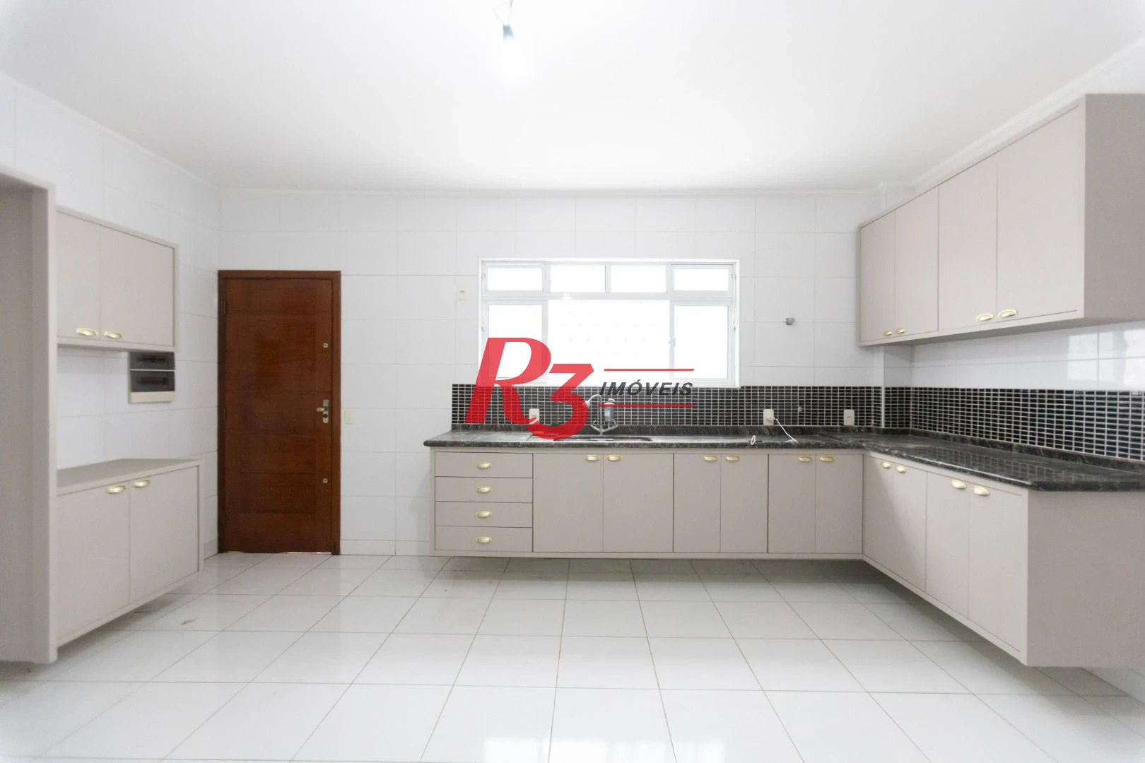 Sobrado, 430 m² - venda por R$ 2.500.000,00 ou aluguel por R$ 15.000,00/mês - Campo Grande - Santos/SP