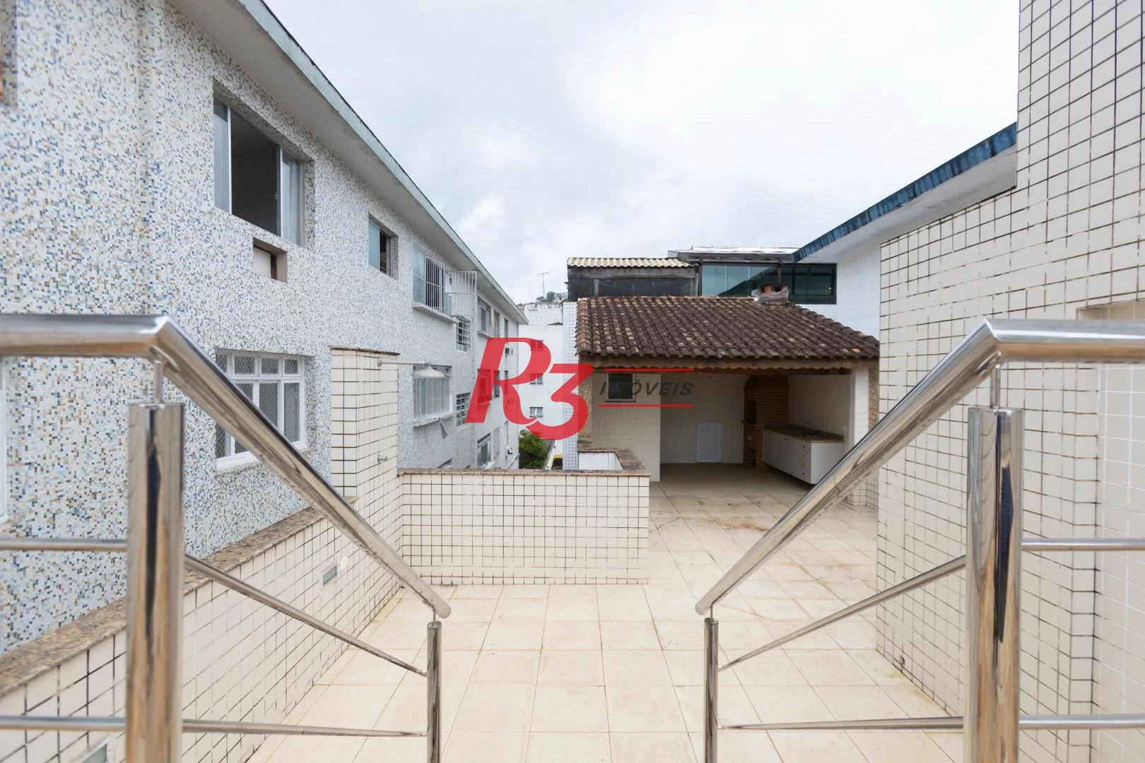 Sobrado, 430 m² - venda por R$ 2.500.000,00 ou aluguel por R$ 15.000,00/mês - Campo Grande - Santos/SP