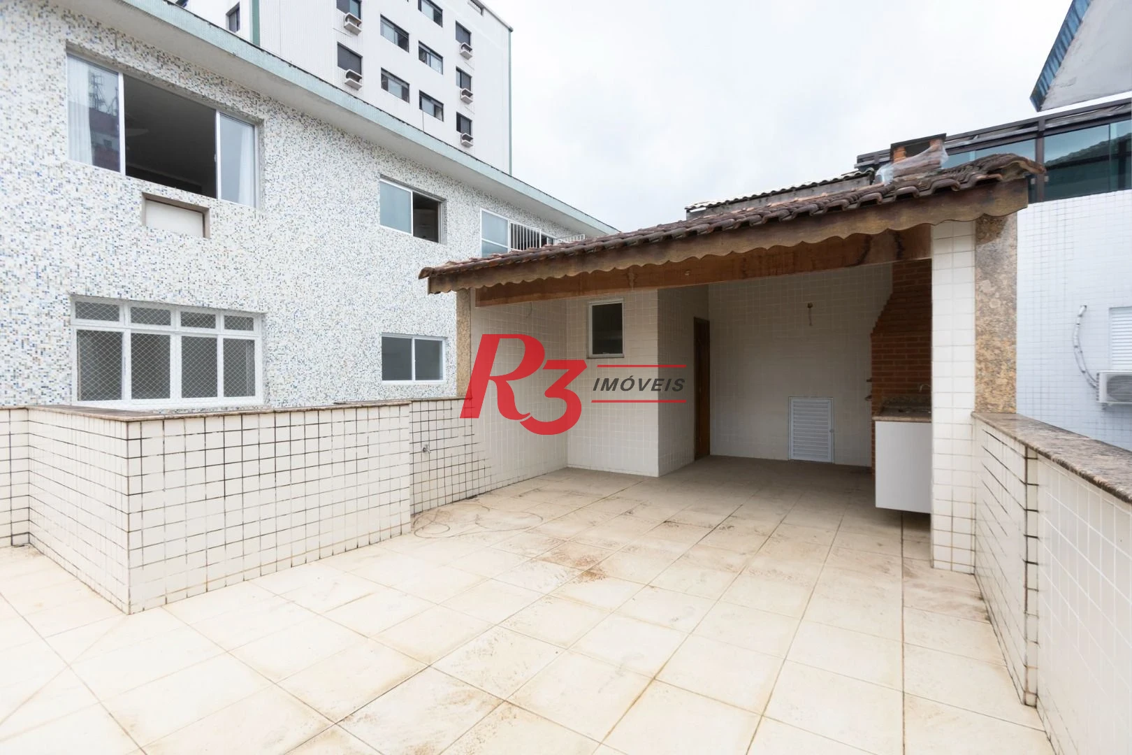 Sobrado, 430 m² - venda por R$ 2.500.000,00 ou aluguel por R$ 15.000,00/mês - Campo Grande - Santos/SP