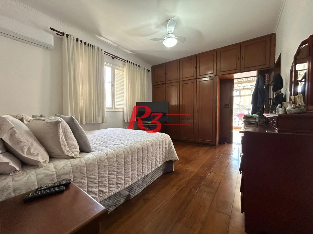 Casa à venda, 350 m² por R$ 6.390.000,00 - Ponta da Praia - Santos/SP