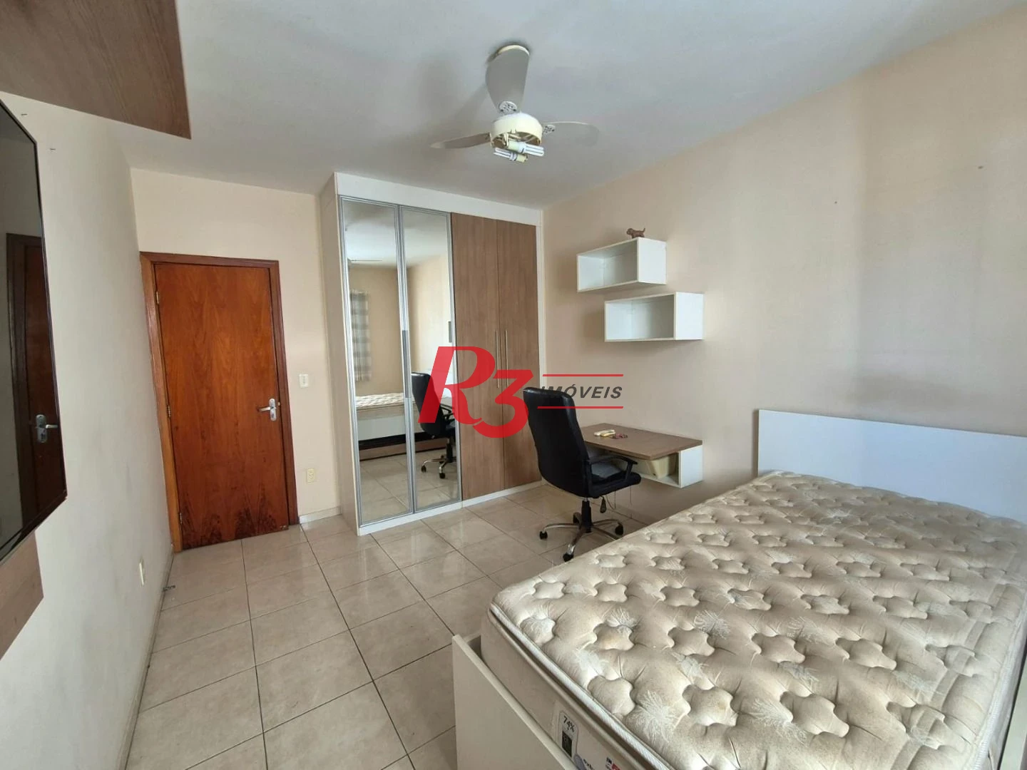 Casa com 3 dormitórios à venda, 165 m² por R$ 1.060.000,00 - Campo Grande - Santos/SP