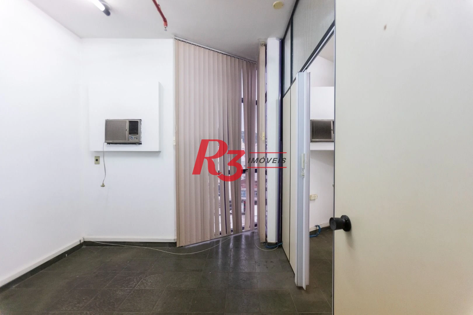 Sala para alugar, 72 m² por R$ 2.500,00/mês - Encruzilhada - Santos/SP