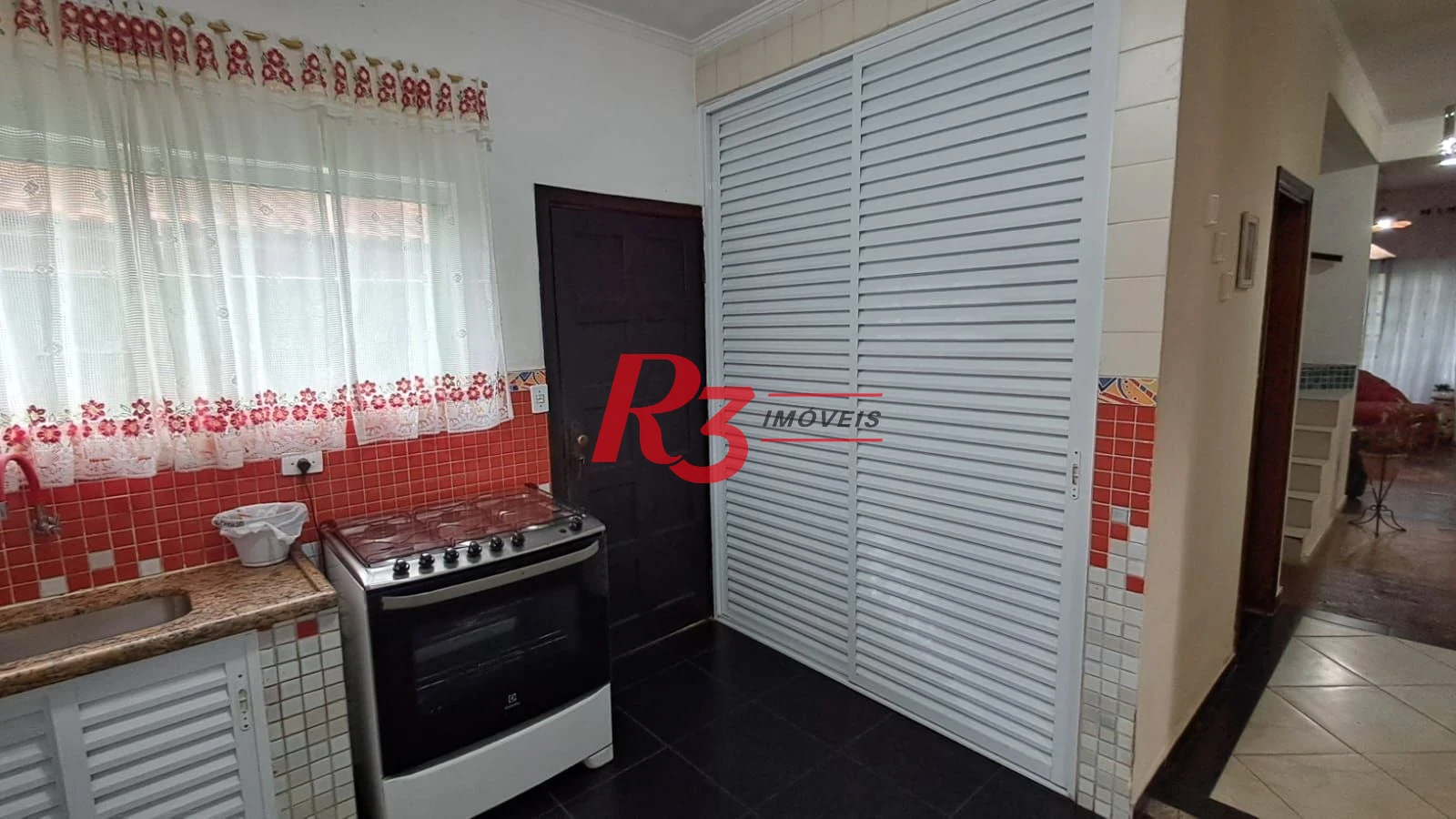 Sobrado à venda, 268 m² por R$ 1.200.000,00 - Solemar - Praia Grande/SP