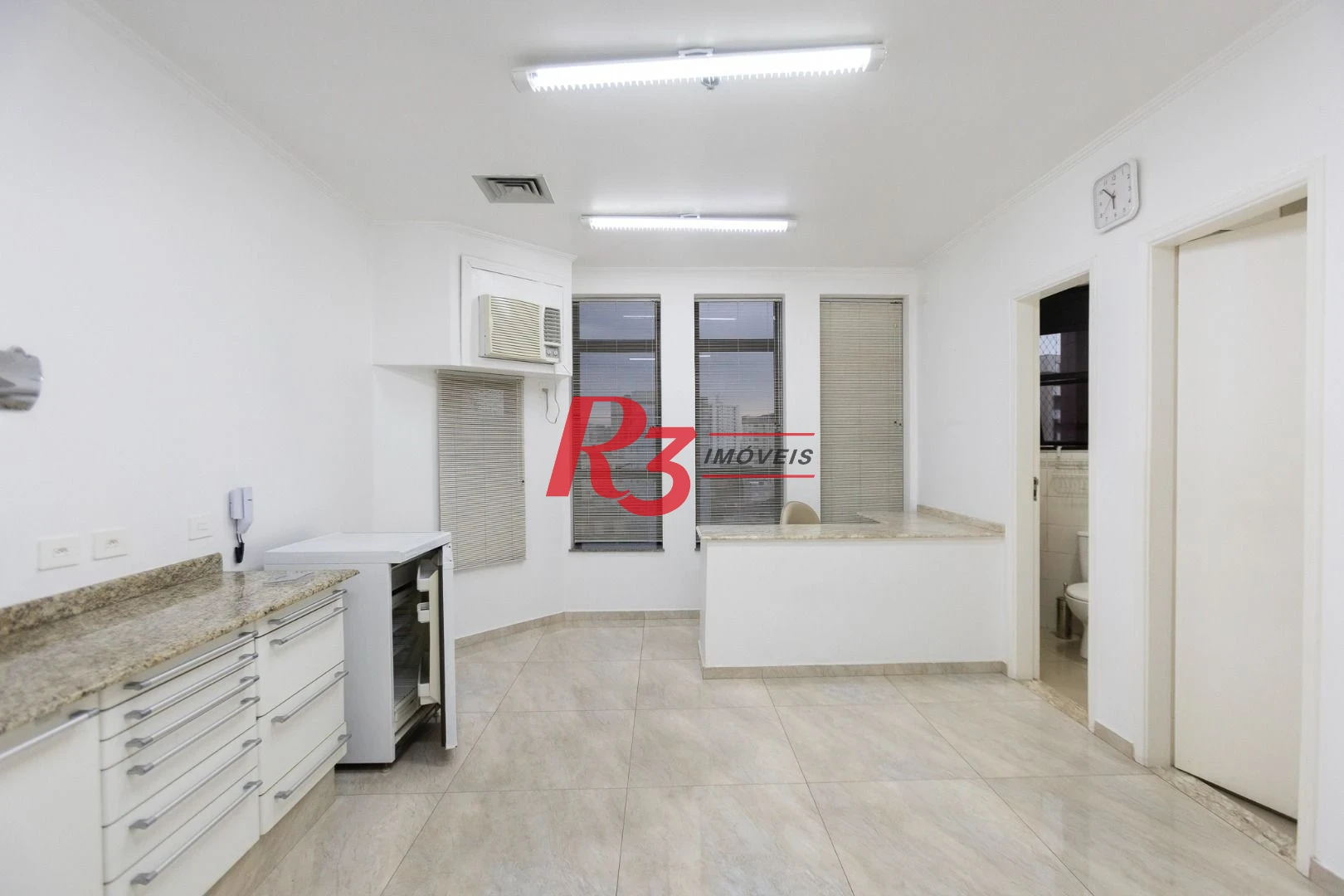 Sala, 39 m² - venda por R$ 360.000,00 ou aluguel por R$ 3.500,00/mês - Embaré - Santos/SP