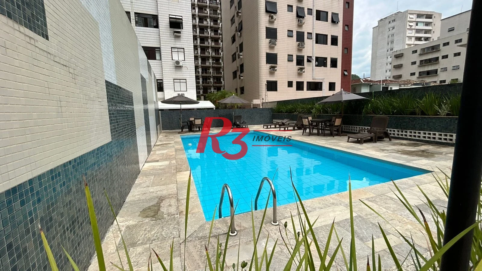 Cobertura com 3 dormitórios à venda, 172 m² por R$ 1.890.000,00 - Pompéia - Santos/SP