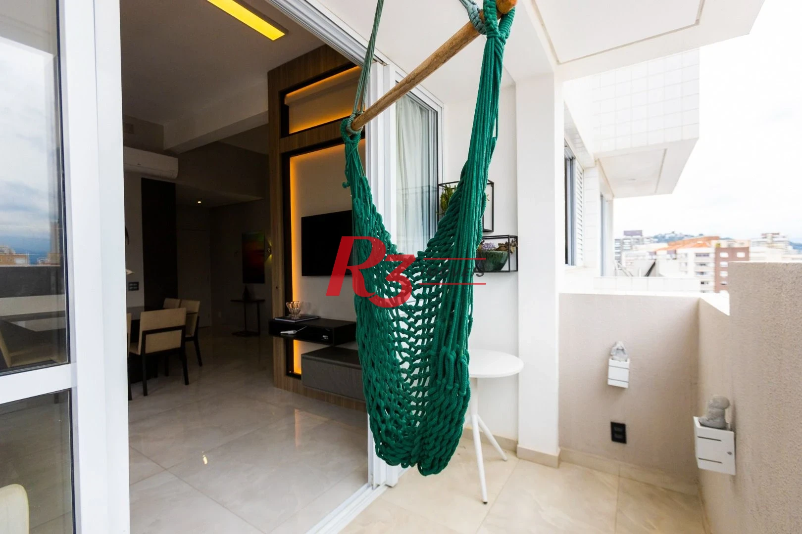 Apartamento com 3 dormitórios para alugar, 104 m² por R$ 10.000,00/mês - Gonzaga - Santos/SP