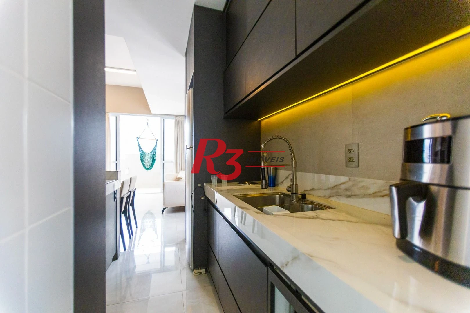 Apartamento com 3 dormitórios para alugar, 104 m² por R$ 10.000,00/mês - Gonzaga - Santos/SP