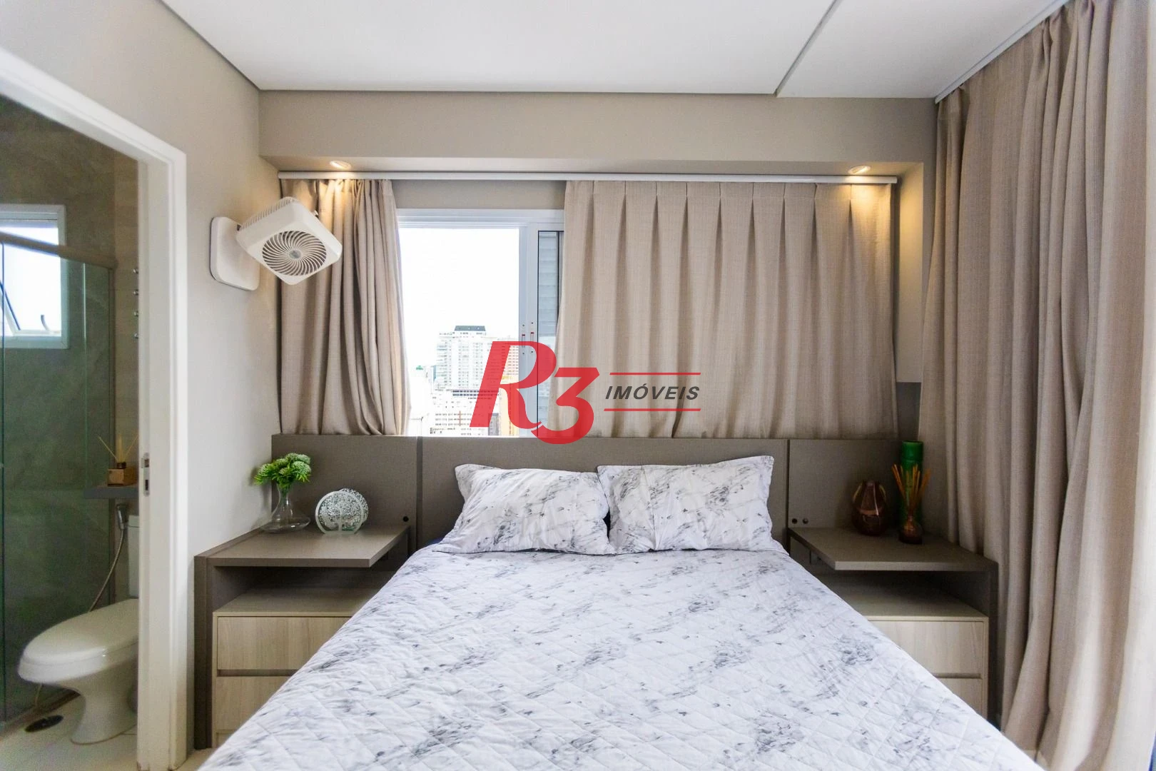 Apartamento com 3 dormitórios para alugar, 104 m² por R$ 10.000,00/mês - Gonzaga - Santos/SP