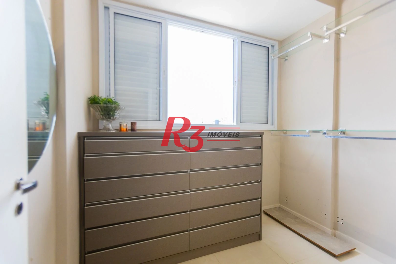 Apartamento com 3 dormitórios para alugar, 104 m² por R$ 10.000,00/mês - Gonzaga - Santos/SP