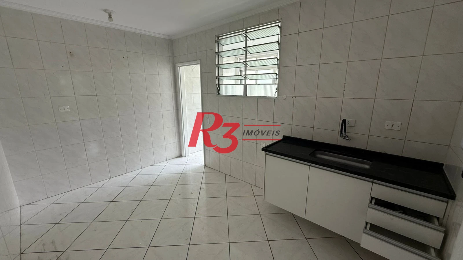 Apartamento para alugar, 110 m² por R$ 3.500,00/mês - Gonzaga - Santos/SP