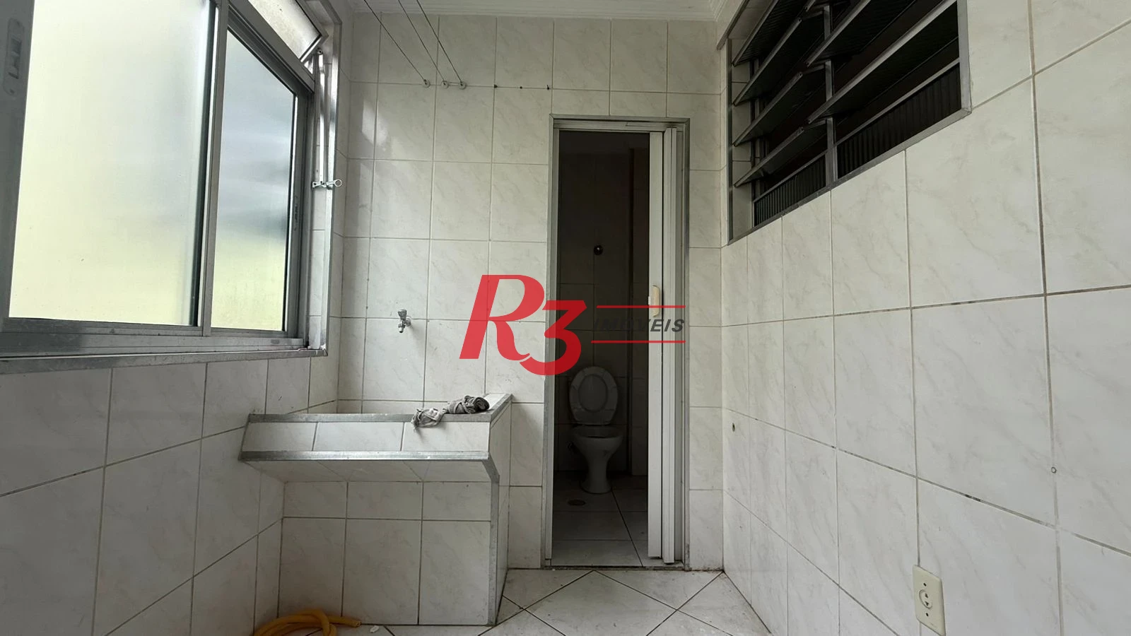 Apartamento para alugar, 110 m² por R$ 3.500,00/mês - Gonzaga - Santos/SP