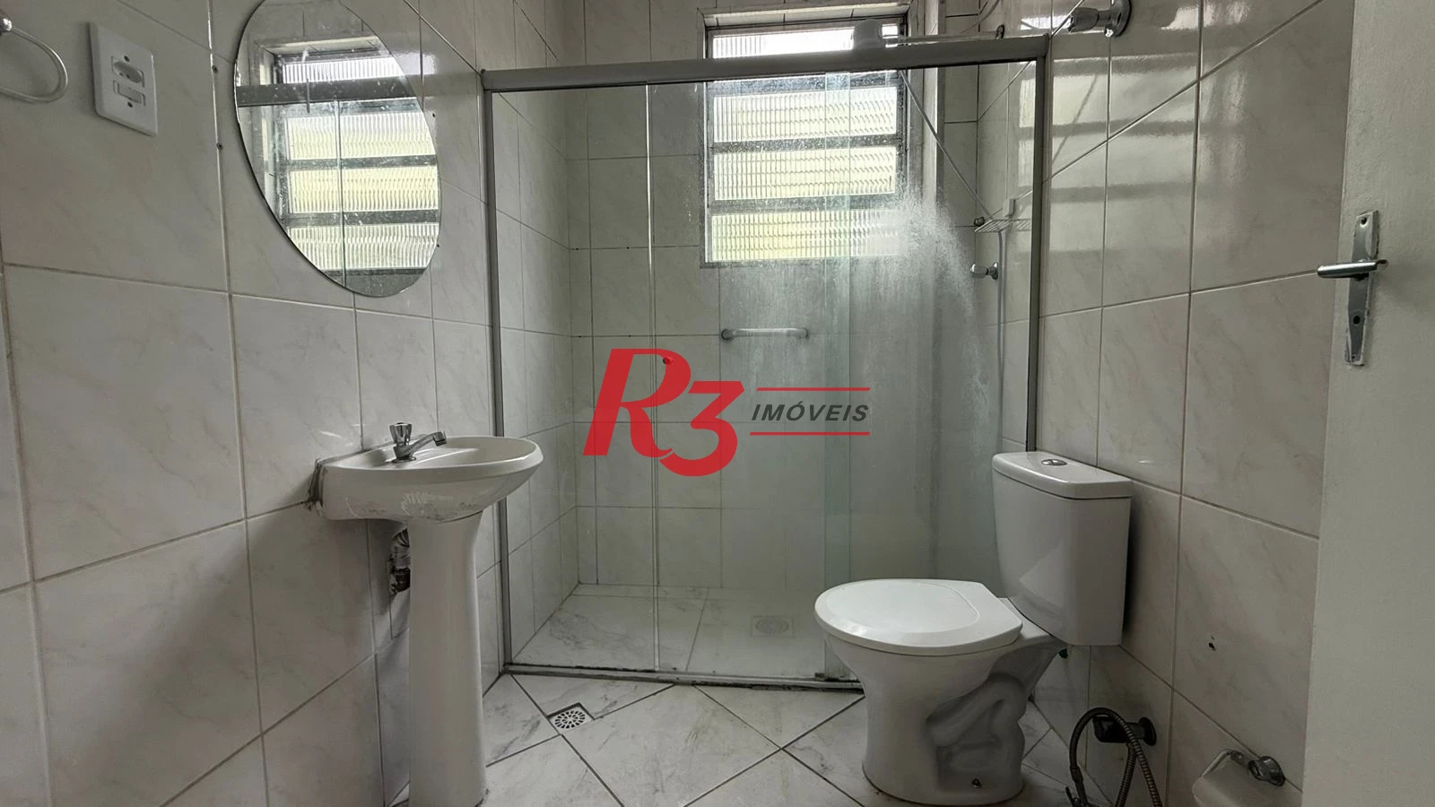 Apartamento para alugar, 110 m² por R$ 3.500,00/mês - Gonzaga - Santos/SP