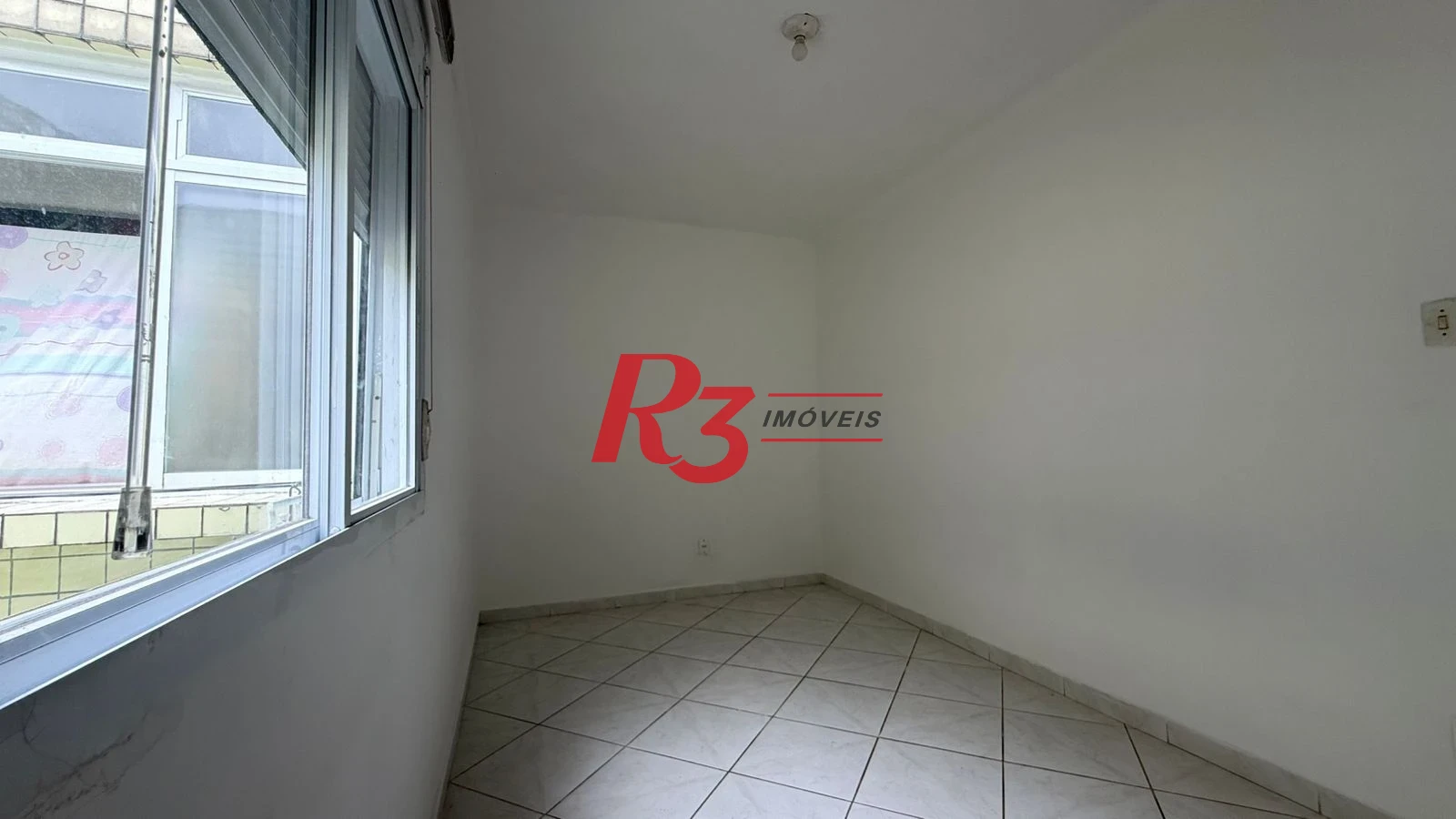 Apartamento para alugar, 110 m² por R$ 3.500,00/mês - Gonzaga - Santos/SP