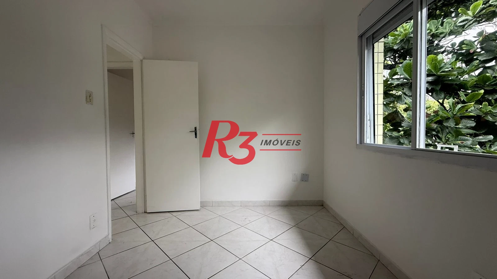 Apartamento para alugar, 110 m² por R$ 3.500,00/mês - Gonzaga - Santos/SP
