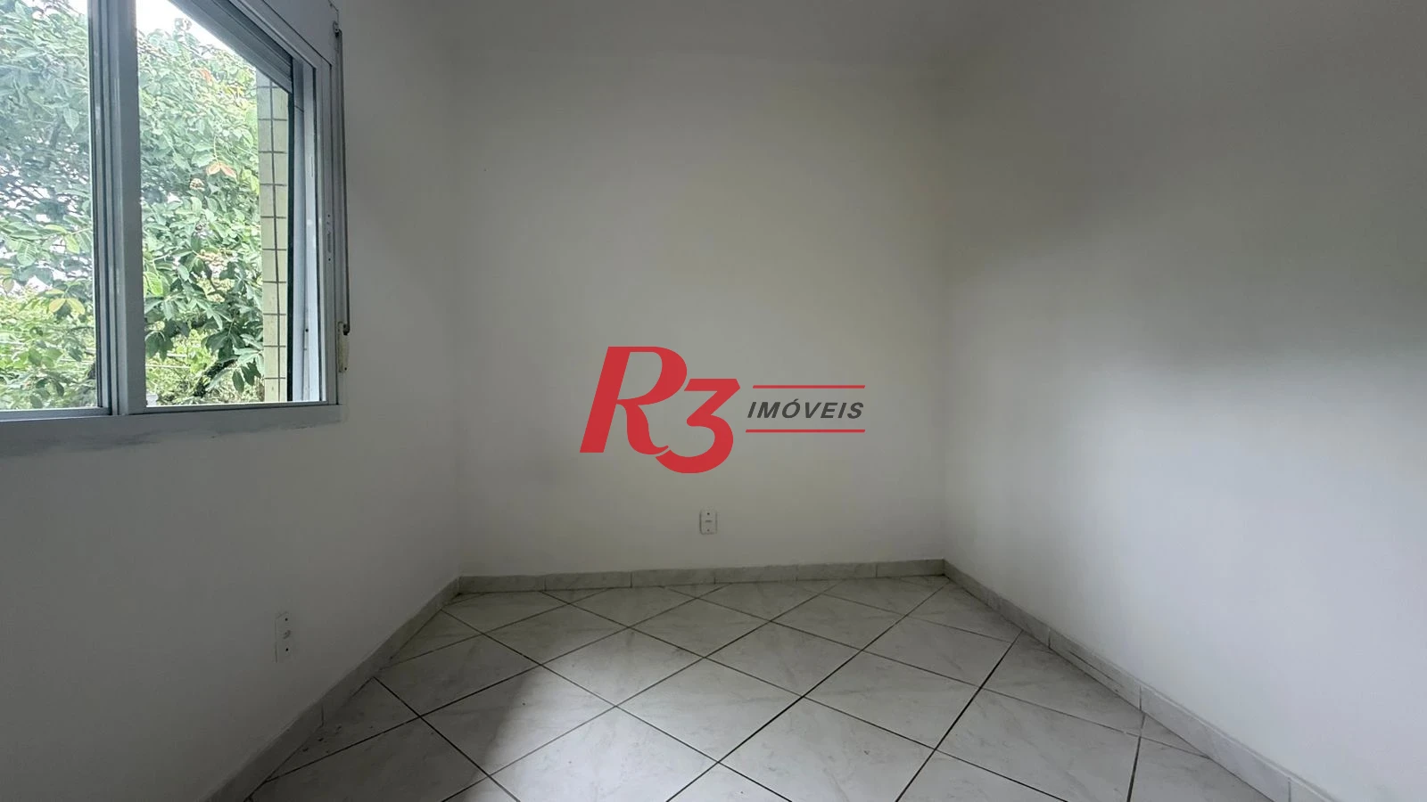 Apartamento para alugar, 110 m² por R$ 3.500,00/mês - Gonzaga - Santos/SP