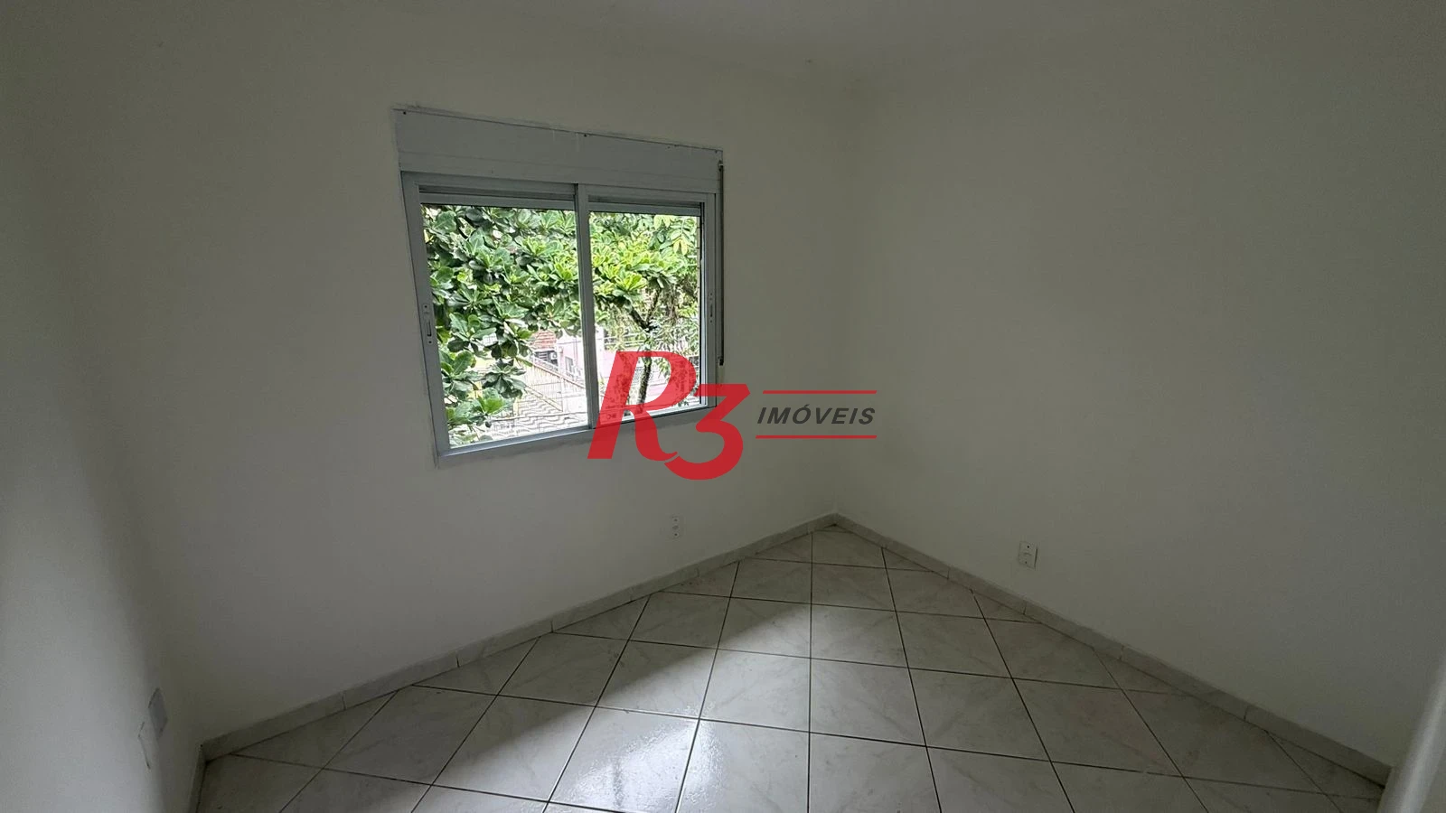 Apartamento para alugar, 110 m² por R$ 3.500,00/mês - Gonzaga - Santos/SP