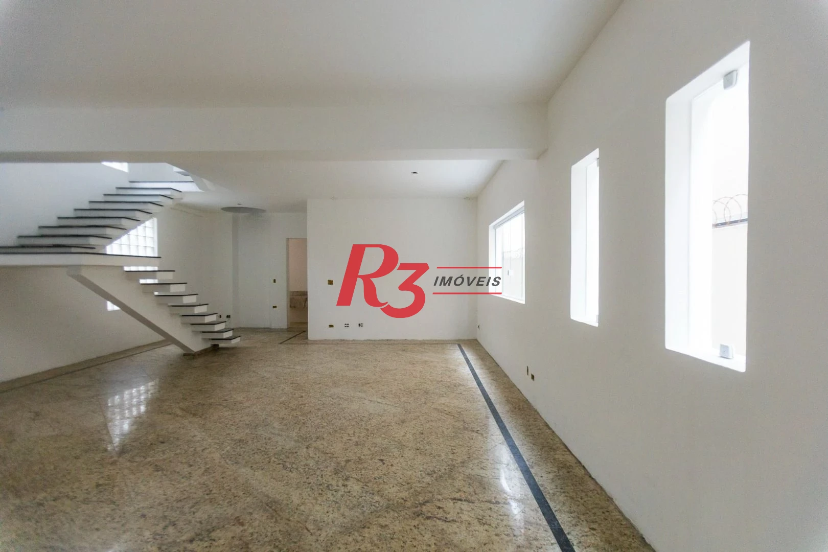 Sobrado para alugar, 467 m² por R$ 36.000,00/mês - Ponta da Praia - Santos/SP