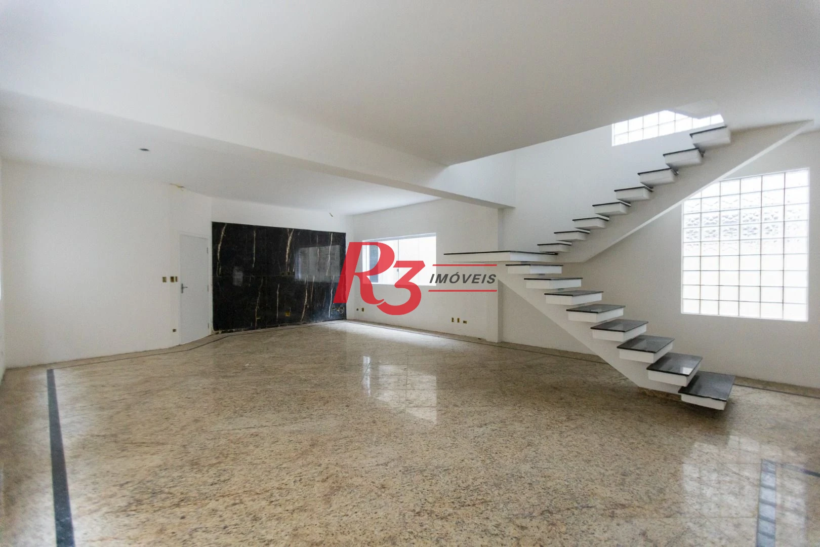 Sobrado para alugar, 467 m² por R$ 36.000,00/mês - Ponta da Praia - Santos/SP