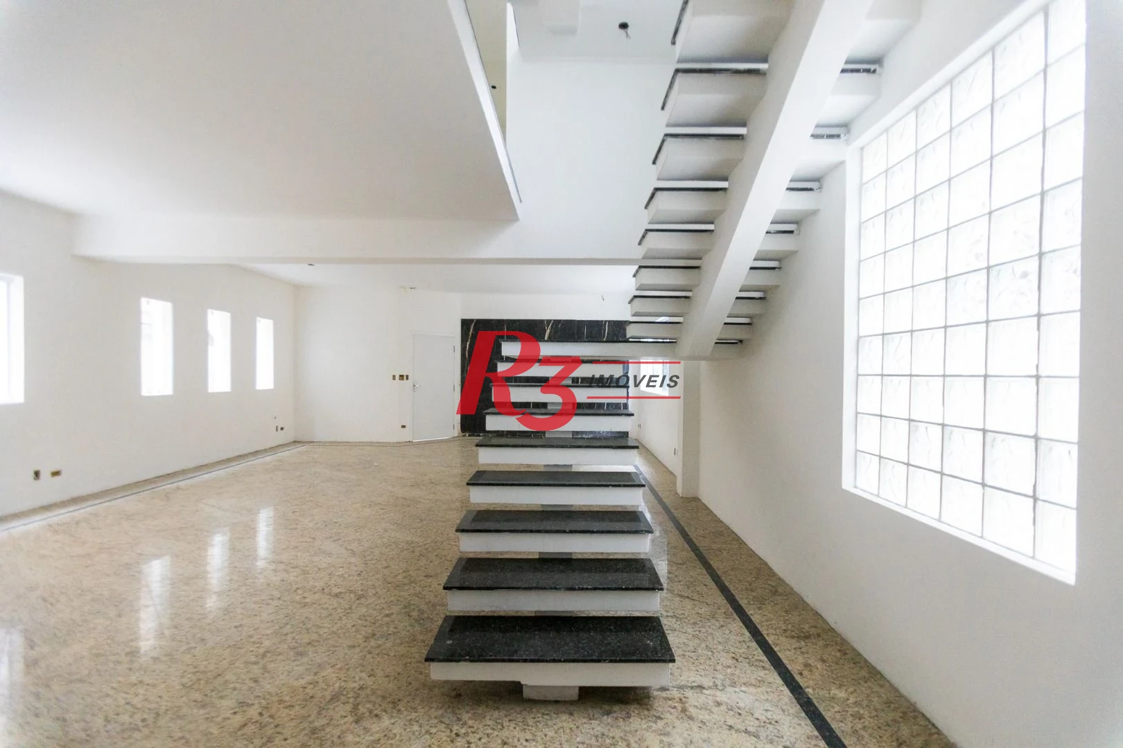 Sobrado para alugar, 467 m² por R$ 36.000,00/mês - Ponta da Praia - Santos/SP
