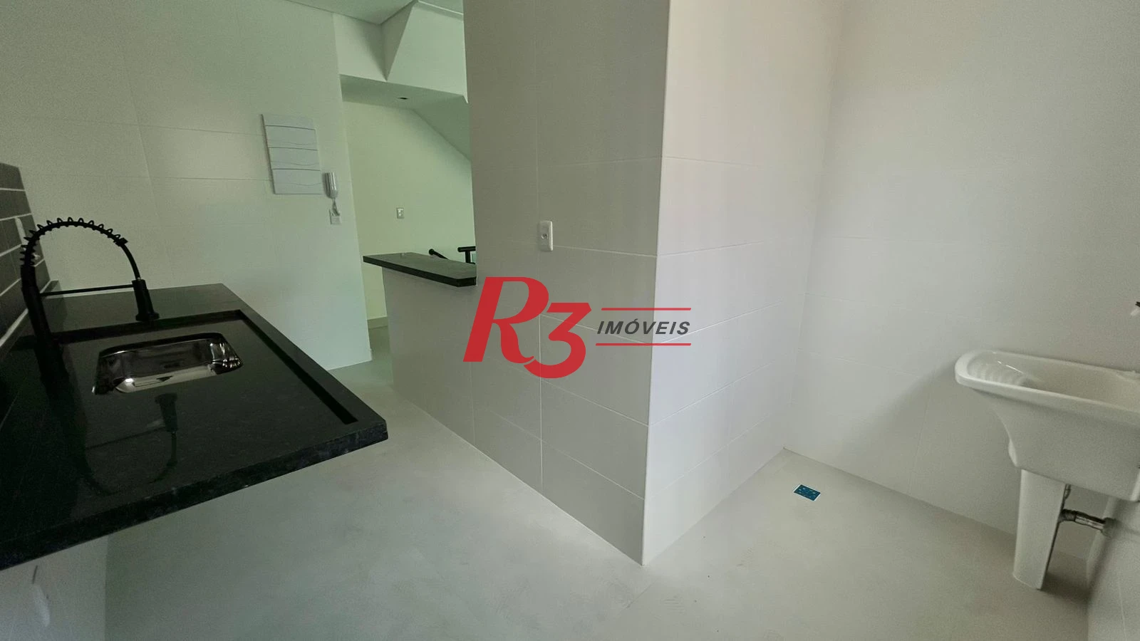 Casa com 2 dormitórios à venda, 90 m² por R$ 720.000,00 - Campo Grande - Santos/SP