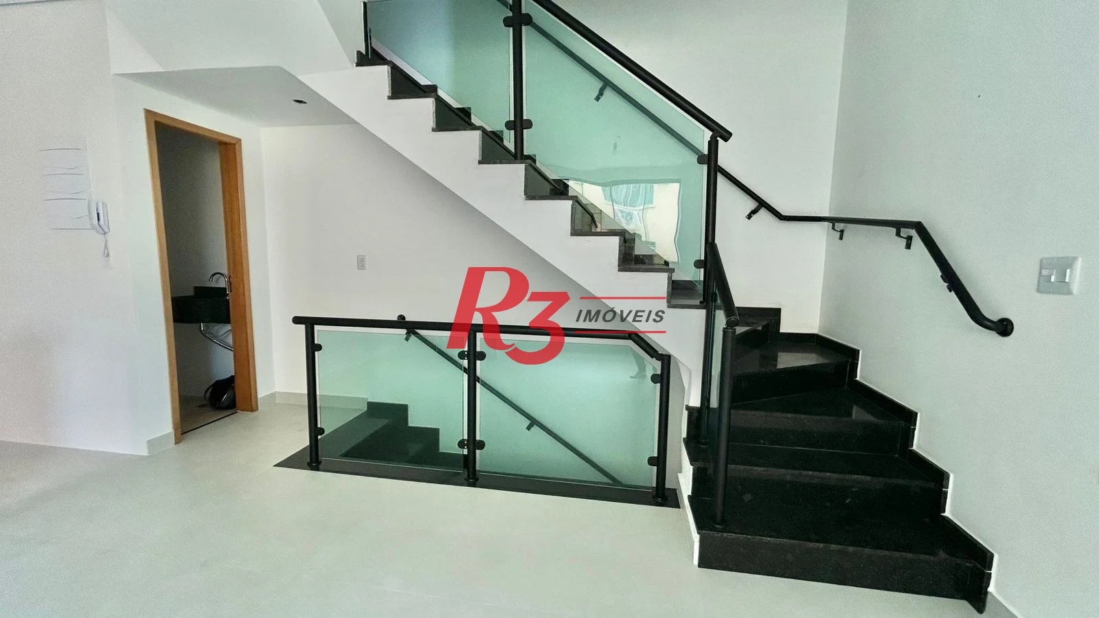 Casa com 2 dormitórios à venda, 90 m² por R$ 720.000,00 - Campo Grande - Santos/SP