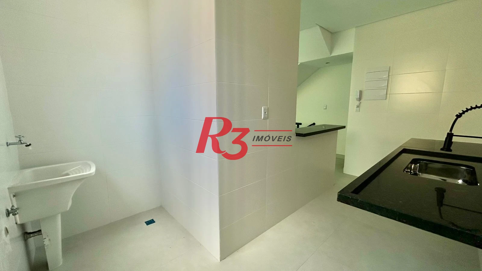 Casa com 2 dormitórios à venda, 90 m² por R$ 720.000,00 - Campo Grande - Santos/SP
