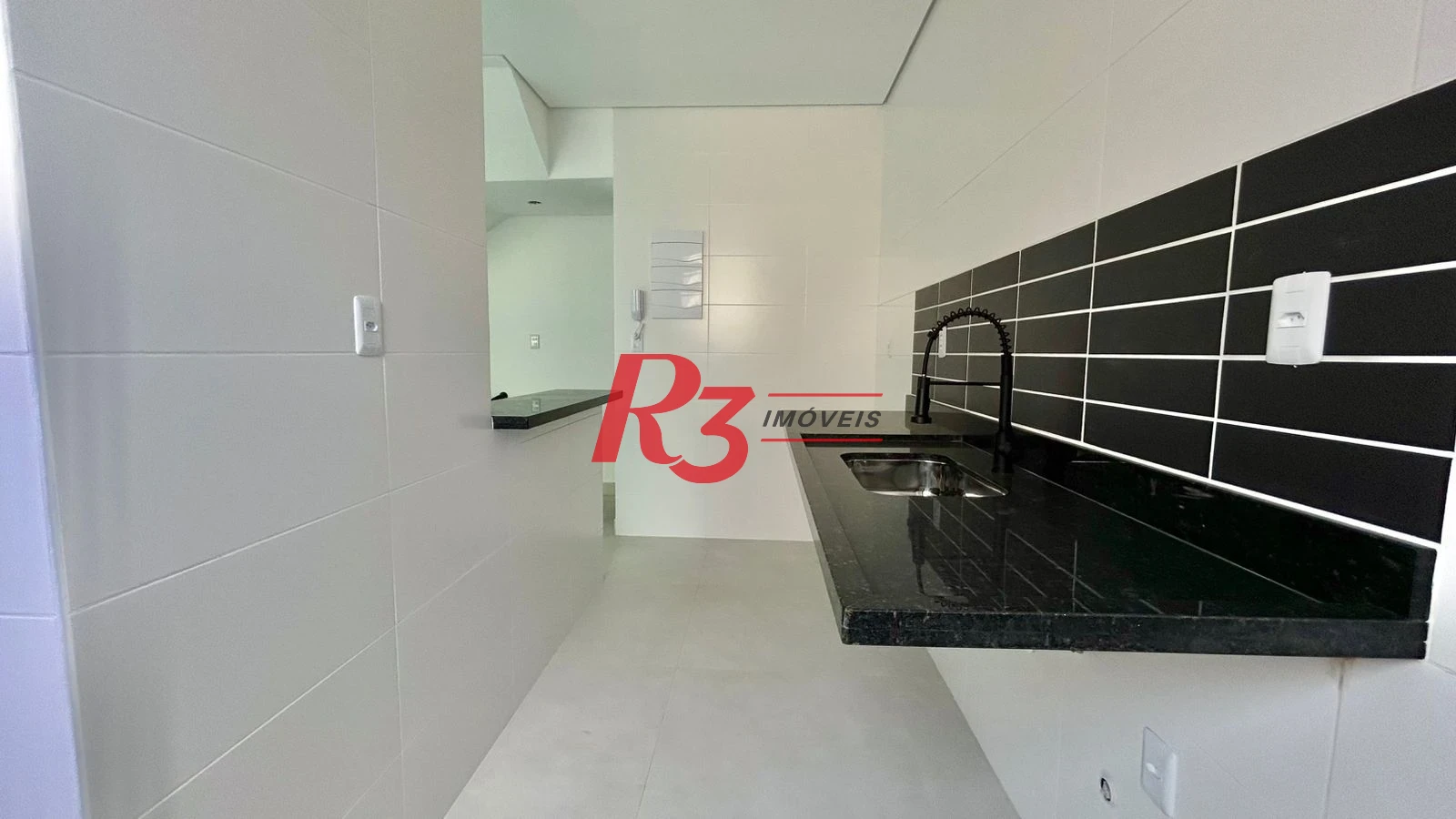 Casa com 2 dormitórios à venda, 90 m² por R$ 720.000,00 - Campo Grande - Santos/SP