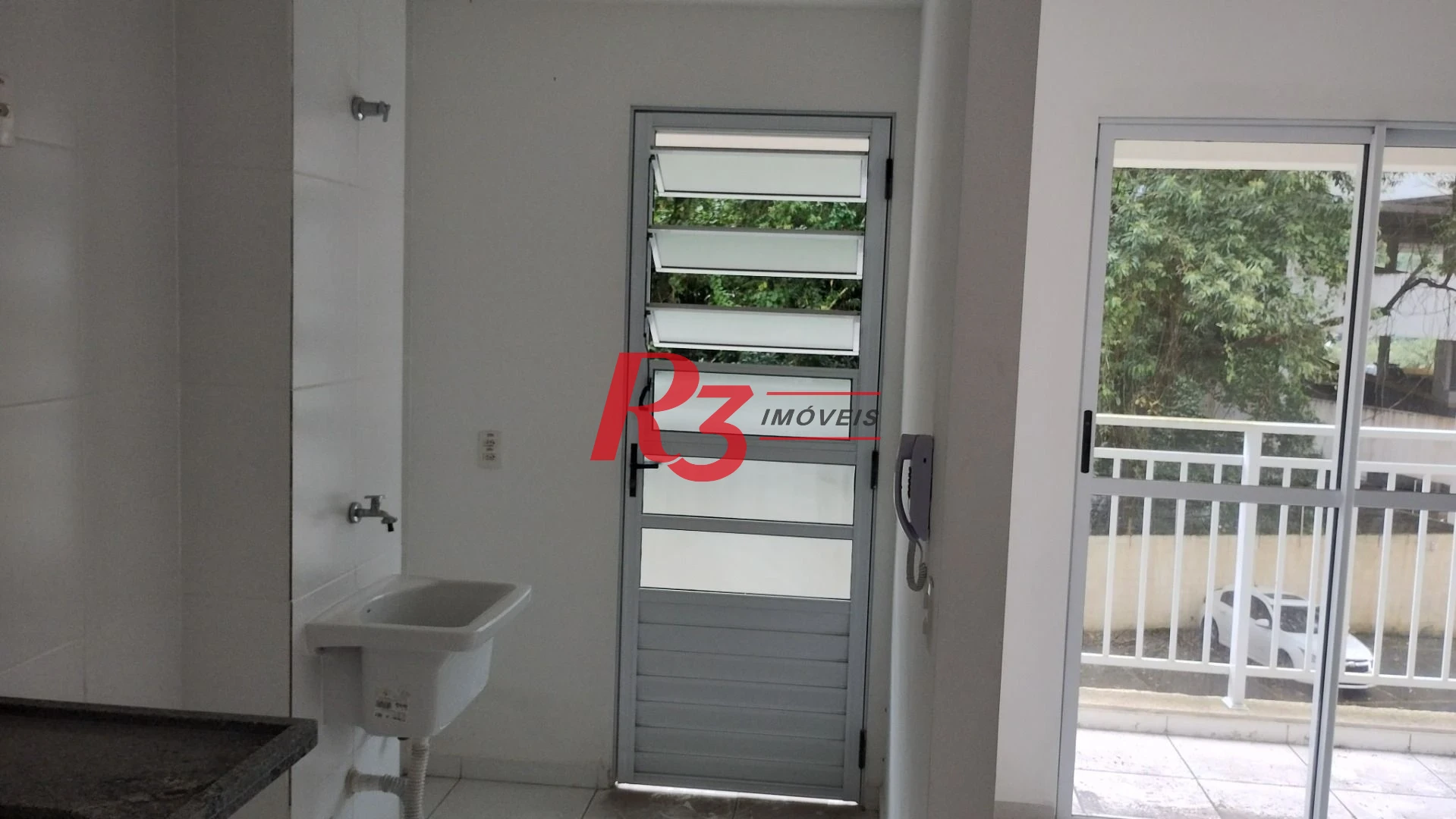 Apartamento com 2 dormitórios à venda, 52 m² por R$ 330.000,00 - Morro de Nova Cintra - Santos/SP