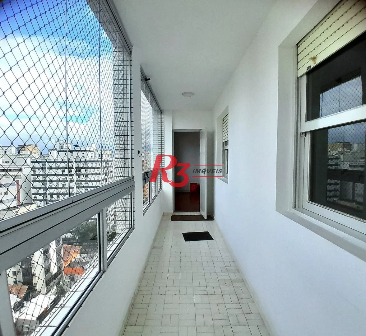 Apartamento com 3 dormitórios à venda, 104 m² por R$ 570.000,00 - Itararé - São Vicente/SP