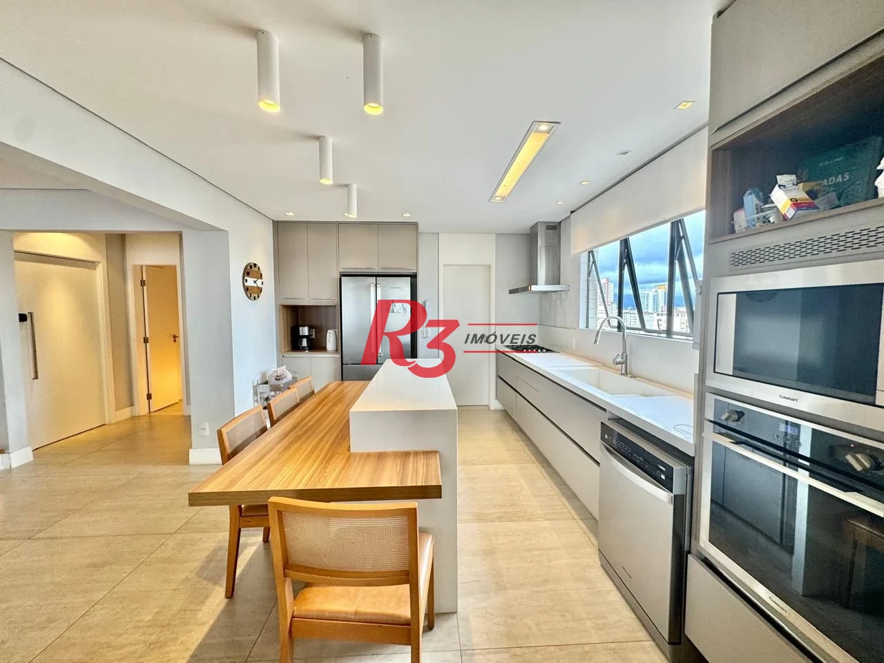 Cobertura com 4 dormitórios à venda, 418 m² por R$ 5.400.000,00 - Boqueirão - Santos/SP