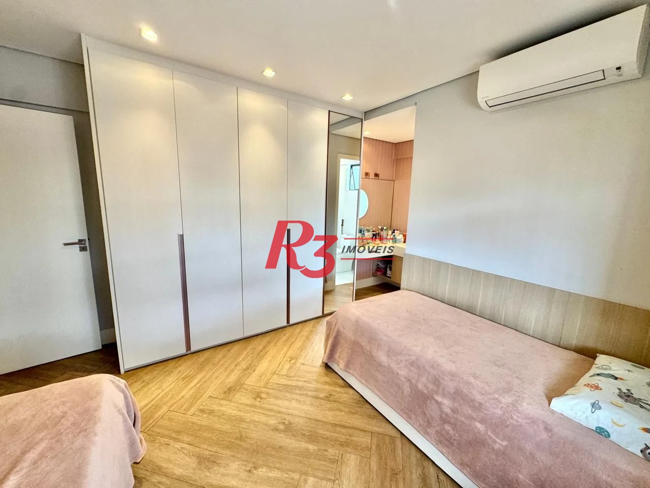 Cobertura com 4 dormitórios à venda, 418 m² por R$ 5.400.000,00 - Boqueirão - Santos/SP