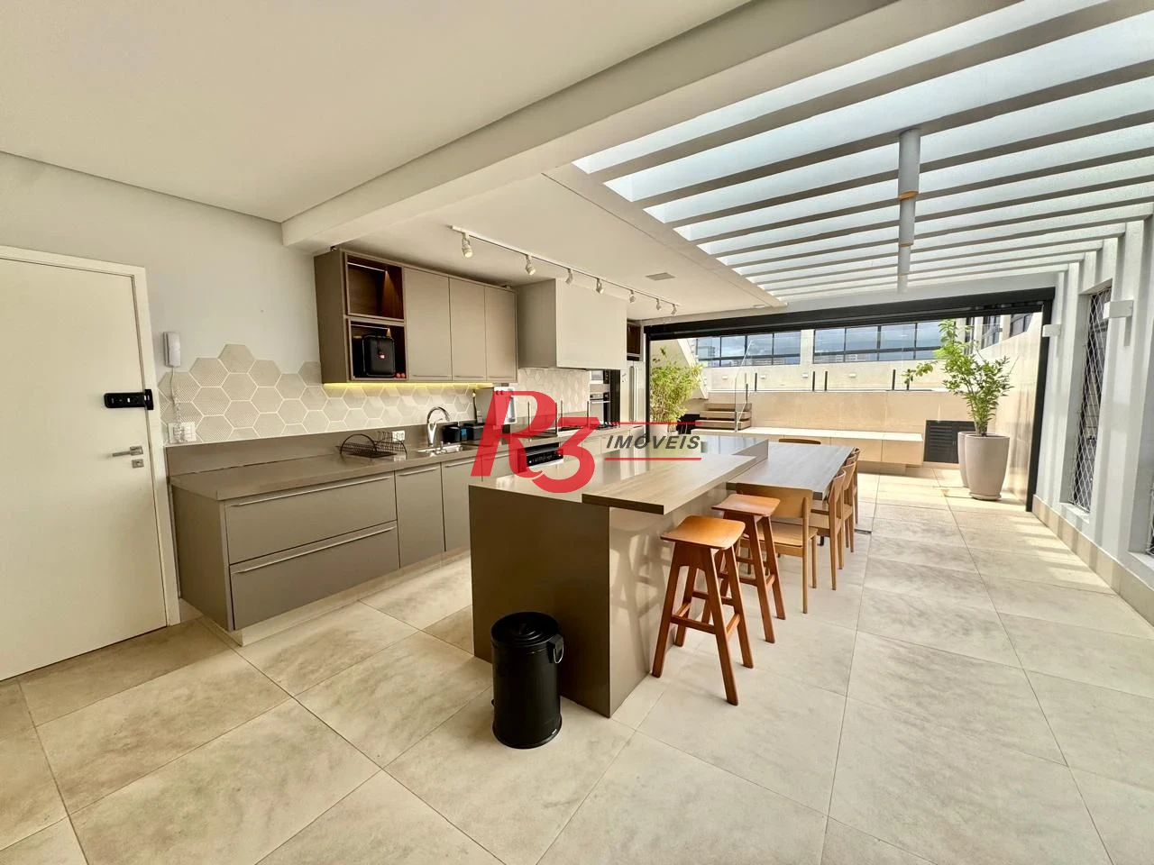Cobertura com 4 dormitórios à venda, 418 m² por R$ 5.400.000,00 - Boqueirão - Santos/SP