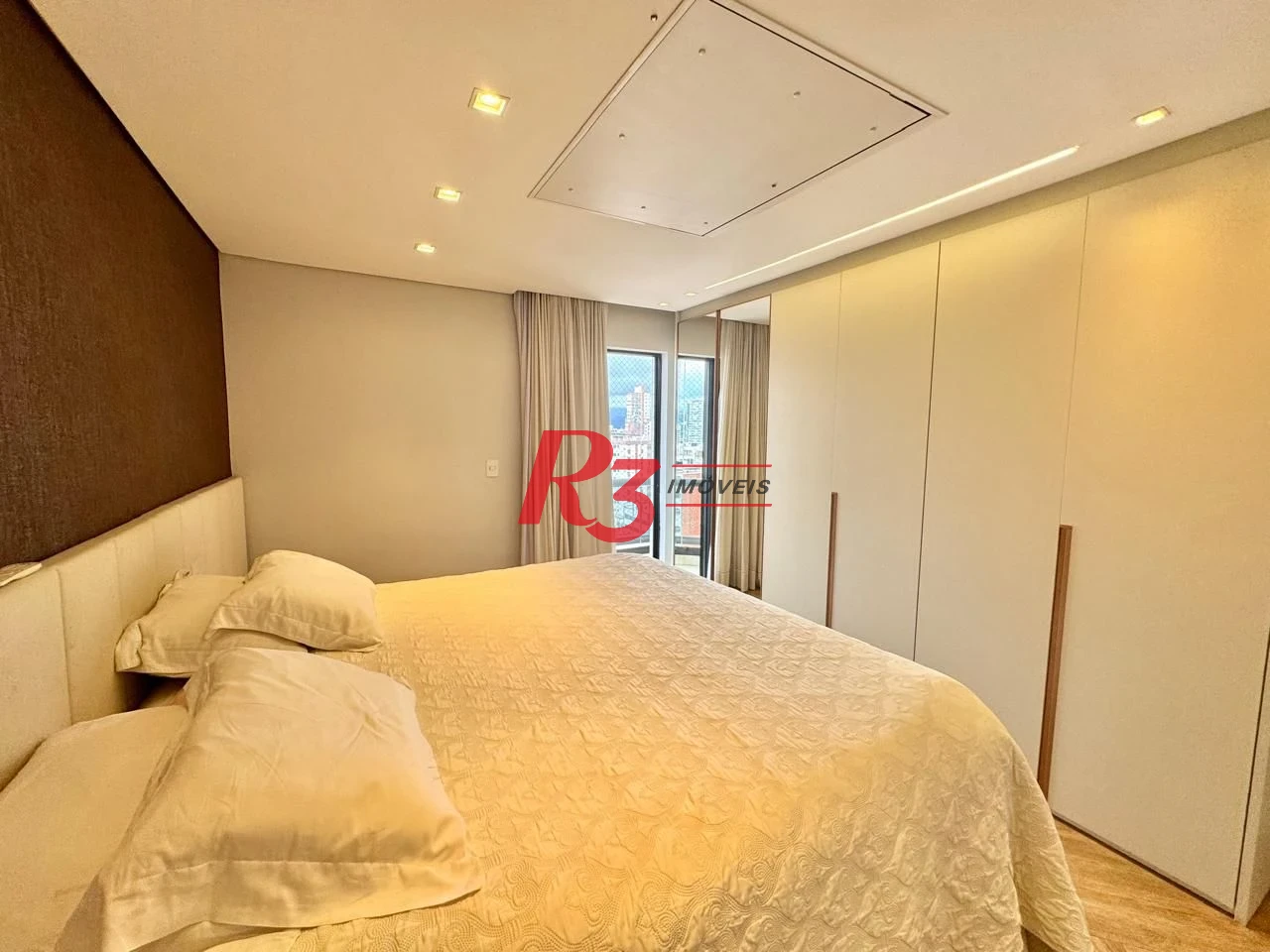 Cobertura com 4 dormitórios à venda, 418 m² por R$ 5.400.000,00 - Boqueirão - Santos/SP