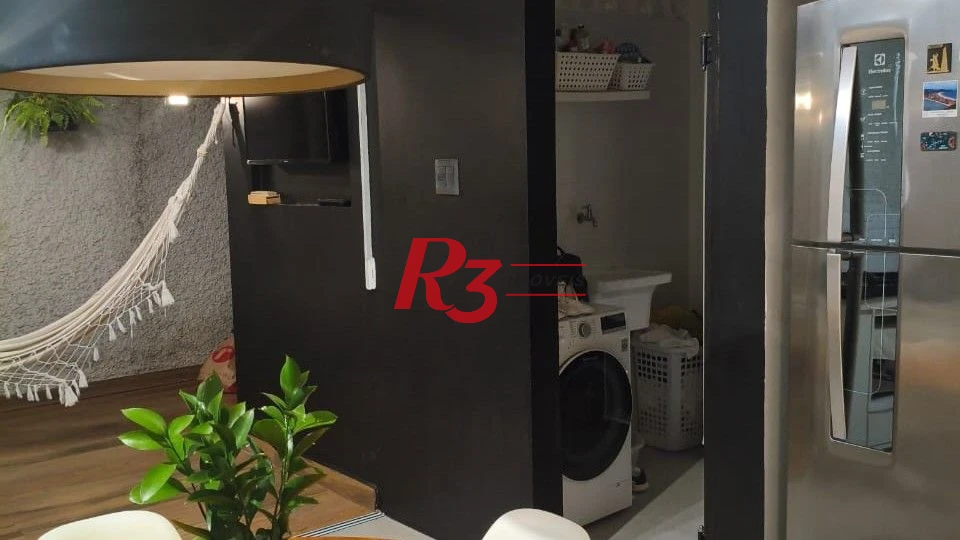 Sobrado com 3 dormitórios à venda, 102 m² por R$ 719.000,00 - Campo Grande - Santos/SP