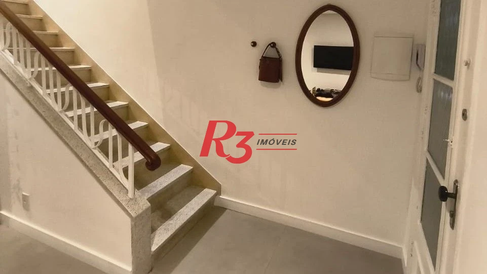 Sobrado com 3 dormitórios à venda, 102 m² por R$ 719.000,00 - Campo Grande - Santos/SP