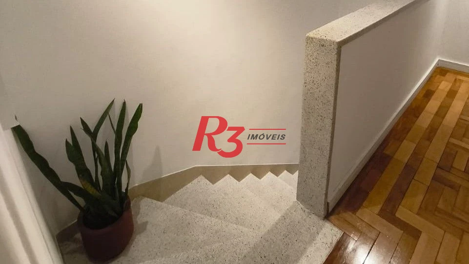 Sobrado com 3 dormitórios à venda, 102 m² por R$ 719.000,00 - Campo Grande - Santos/SP