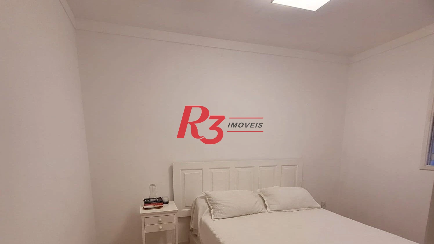 Sobrado com 3 dormitórios à venda, 102 m² por R$ 719.000,00 - Campo Grande - Santos/SP