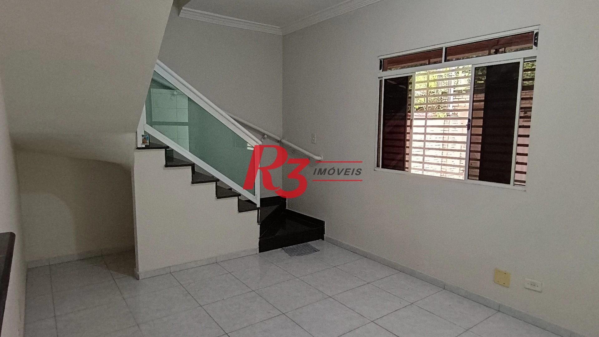 Casa com 3 dormitórios à venda, 120 m² por R$ 590.000,00 - Santa Maria - Santos/SP