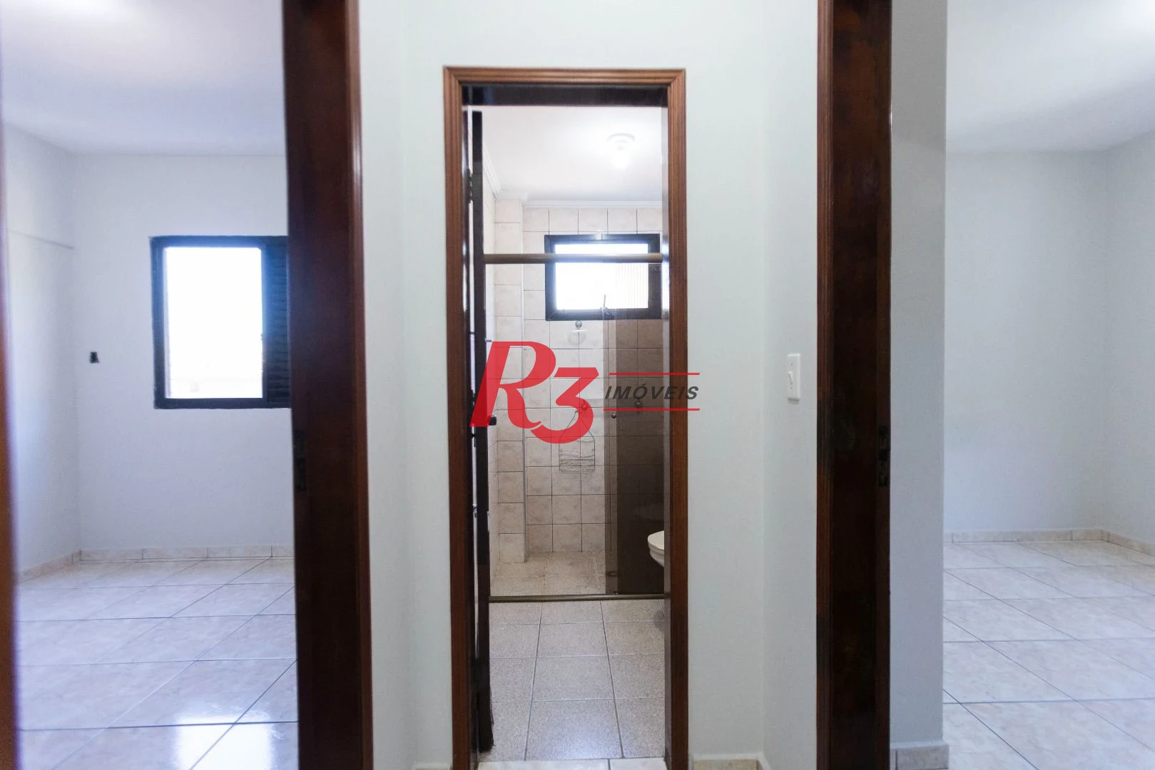 Apartamento com 2 dormitórios à venda, 86 m² por R$ 370.000,00 - Marapé - Santos/SP