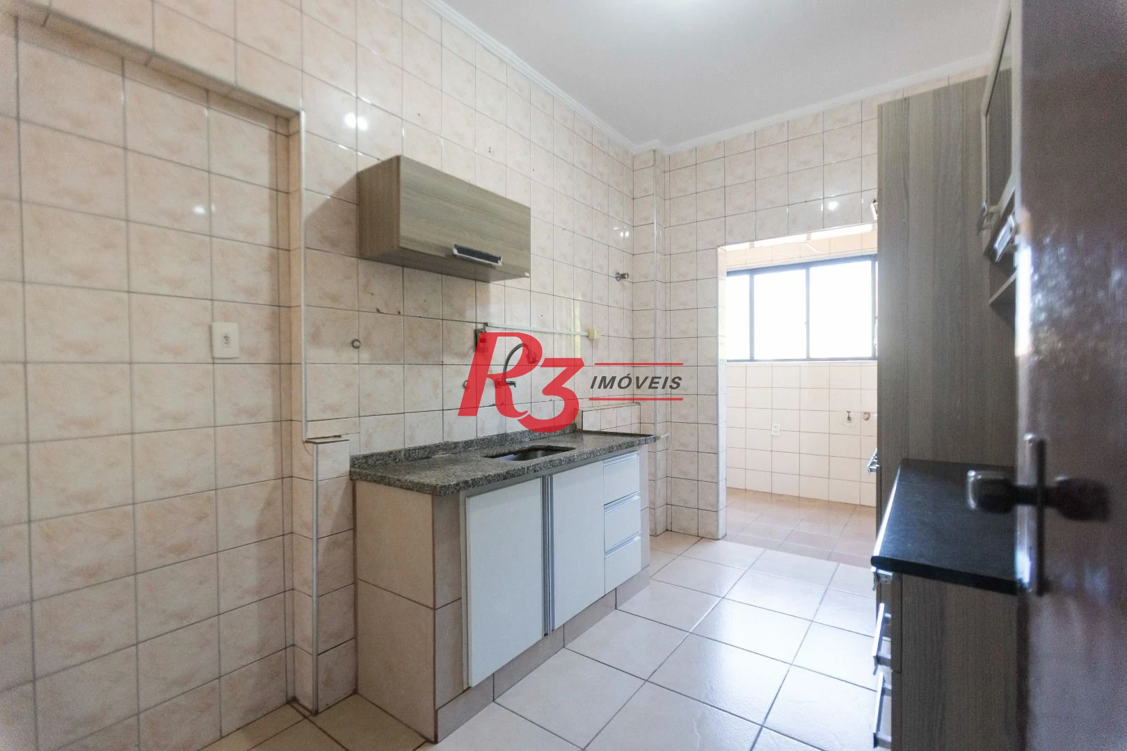 Apartamento com 2 dormitórios à venda, 86 m² por R$ 370.000,00 - Marapé - Santos/SP