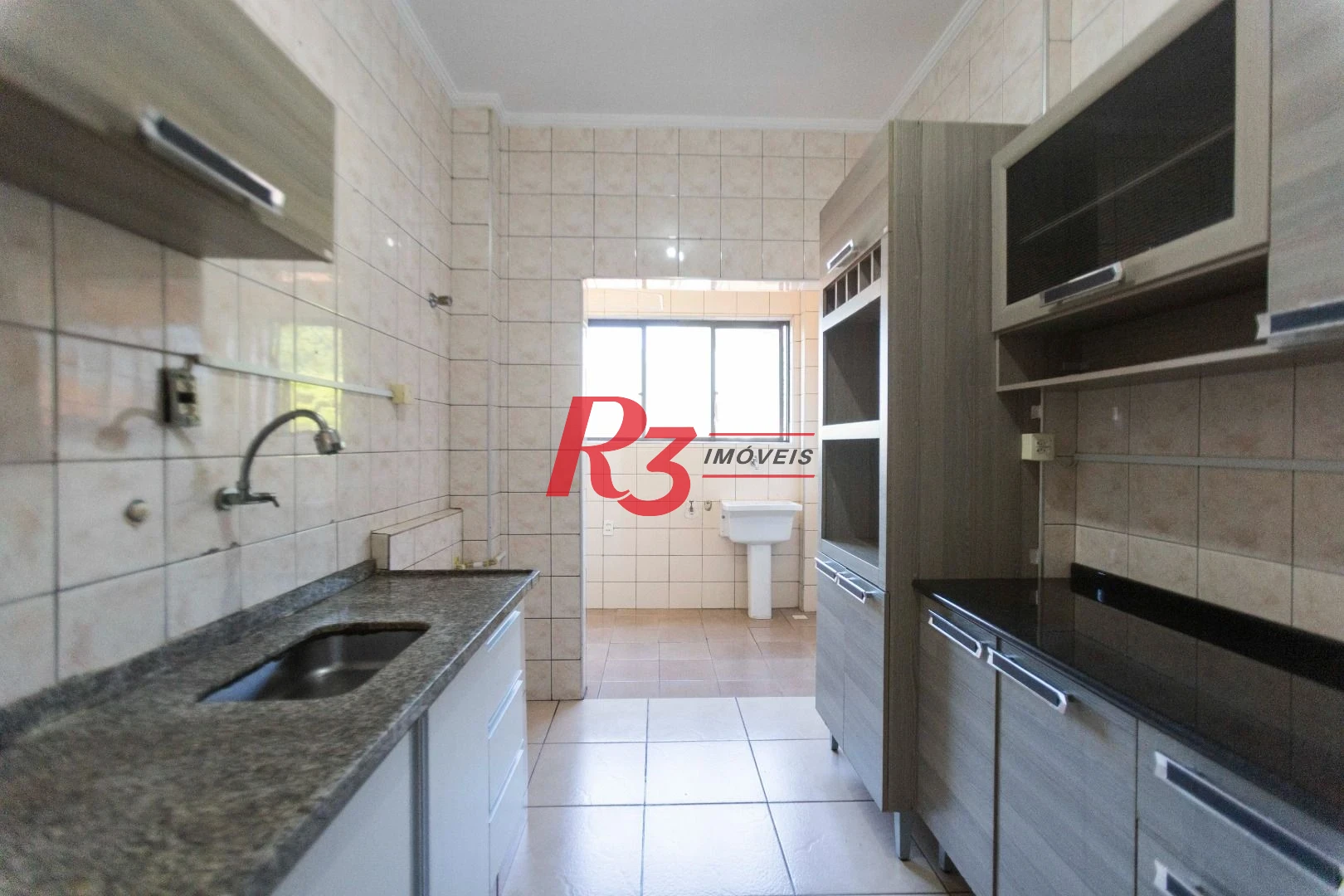 Apartamento com 2 dormitórios à venda, 86 m² por R$ 370.000,00 - Marapé - Santos/SP
