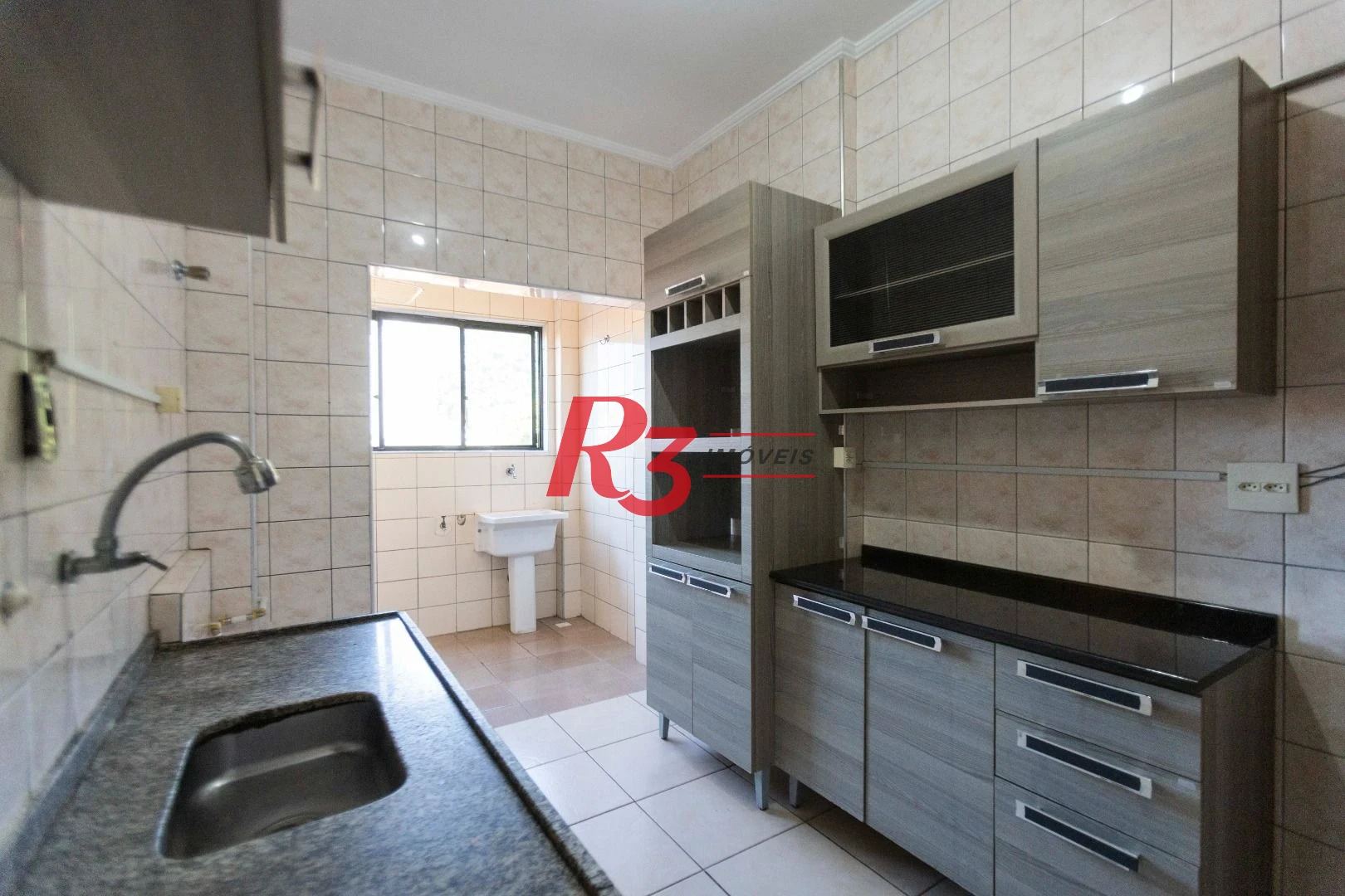 Apartamento com 2 dormitórios à venda, 86 m² por R$ 370.000,00 - Marapé - Santos/SP