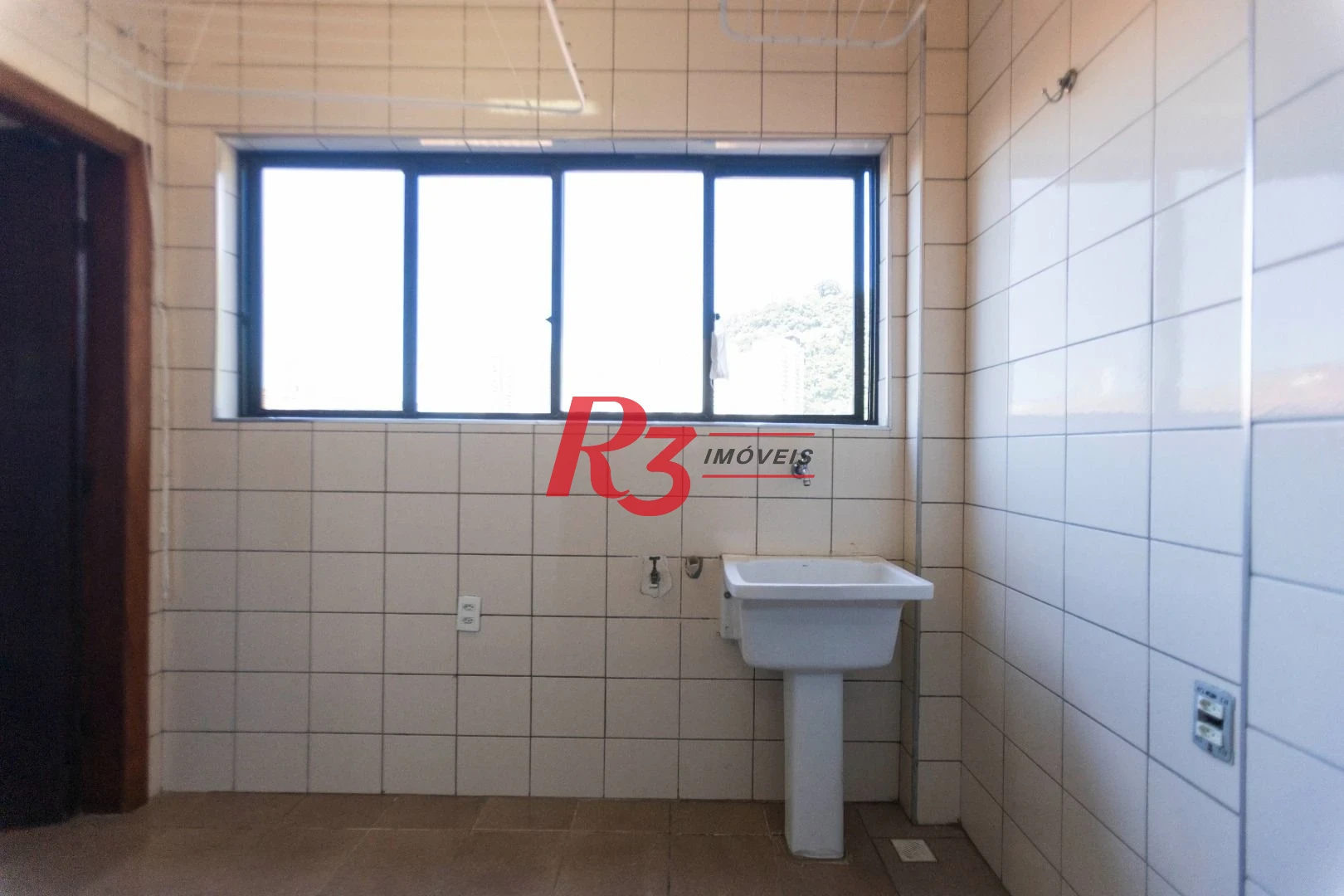 Apartamento com 2 dormitórios à venda, 86 m² por R$ 370.000,00 - Marapé - Santos/SP