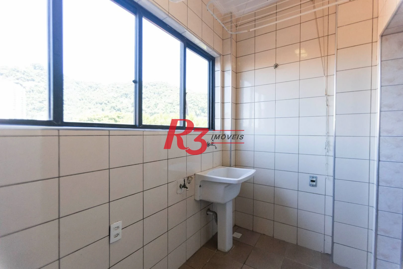 Apartamento com 2 dormitórios à venda, 86 m² por R$ 370.000,00 - Marapé - Santos/SP