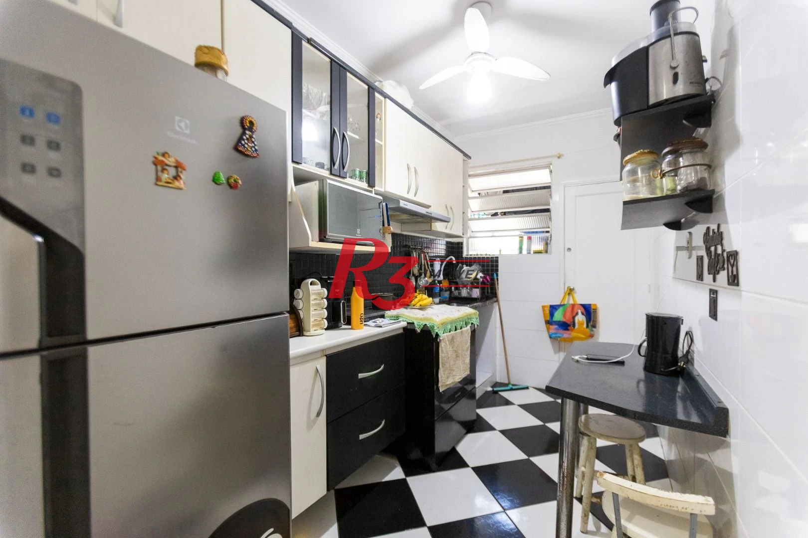 Apartamento à venda, 65 m² por R$ 410.000,00 - Embaré - Santos/SP