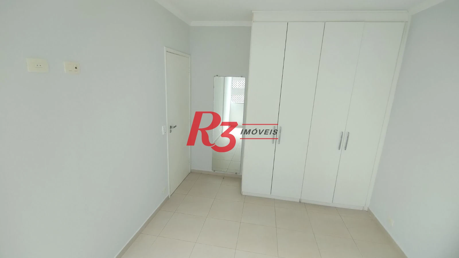 Apartamento com 2 dormitórios à venda, 110 m² por R$ 700.000,00 - José Menino - Santos/SP