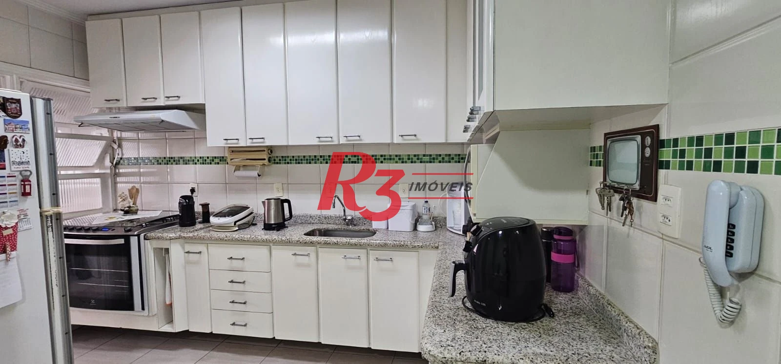 Apartamento com 3 dormitórios à venda, 117 m² por R$ 860.000,00 - Gonzaga - Santos/SP